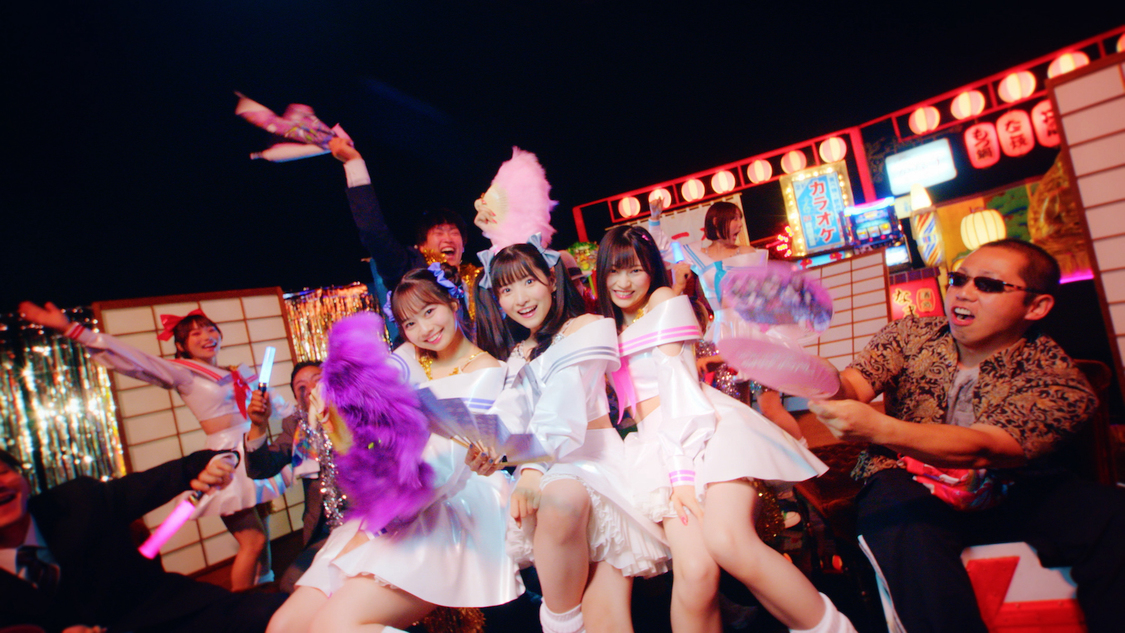 #ババババンビ「ゲイシャフジヤマ」MVより