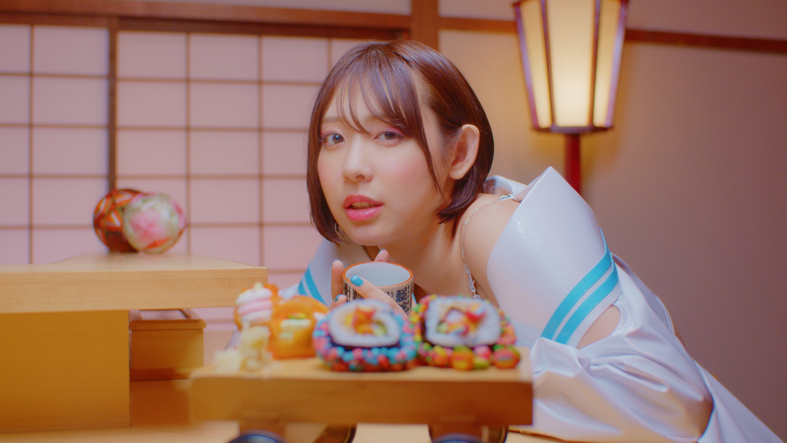 #ババババンビ「ゲイシャフジヤマ」MVより