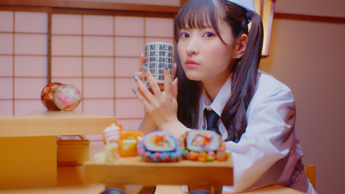 #ババババンビ「ゲイシャフジヤマ」MVより