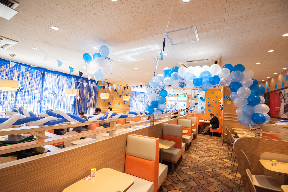 ＜マックハッピーデー“青いマックの日”＞