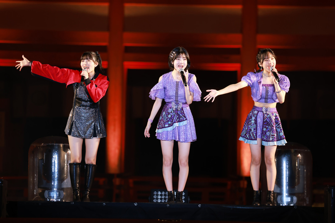 西田汐里、川嶋美楓、江端妃咲＜平安神宮 月音夜 ～京都名月コンサート2023～＞平安神宮（2023年9月30日）