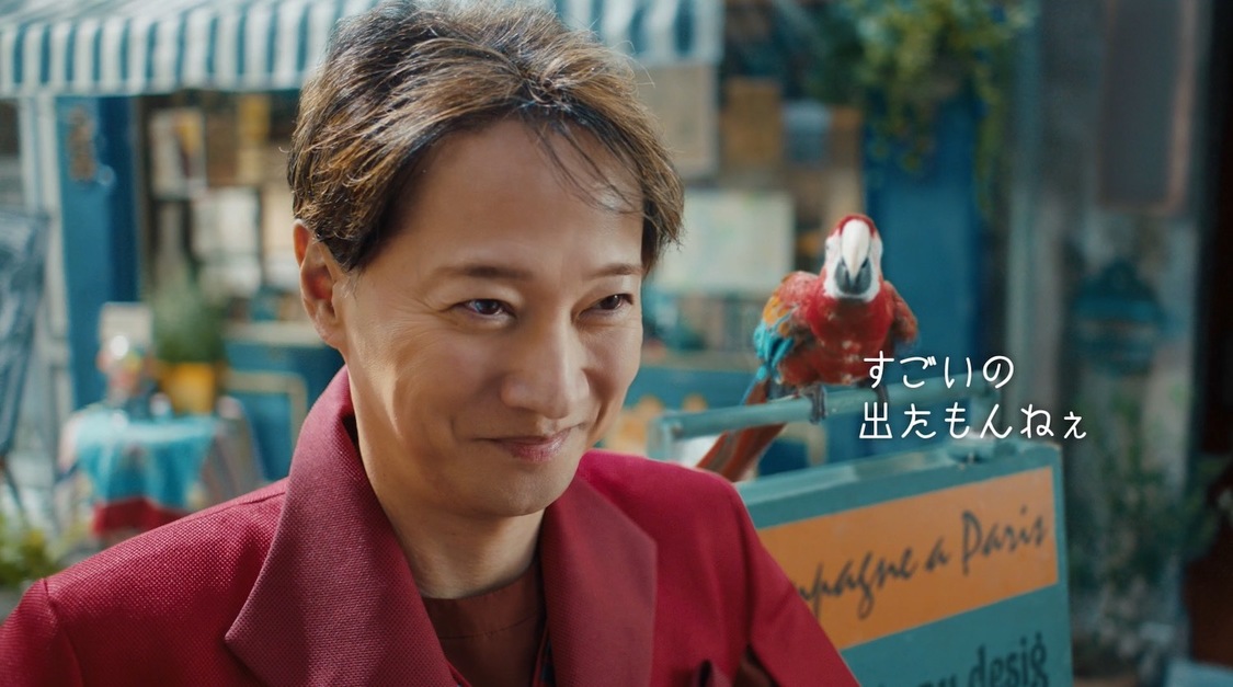 「ペイトクびっくりする」篇＆「すごいiPhone出た！」篇より