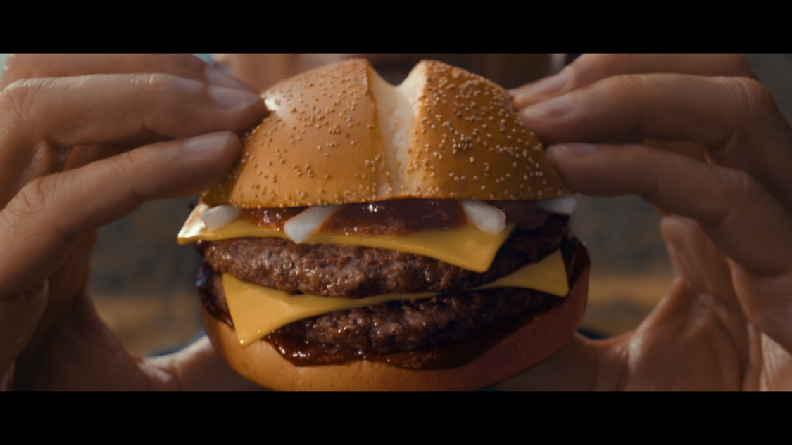 「サムライマック」新TV-CM「道を切り拓け」篇カット