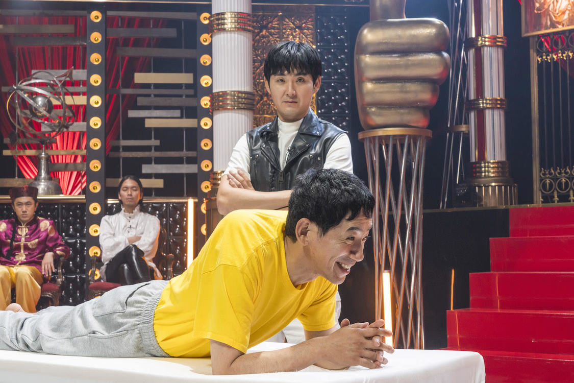 『ケンシロウによろしく』オフショット（©ジャスミン・ギュ／講談社　©DMM TV）