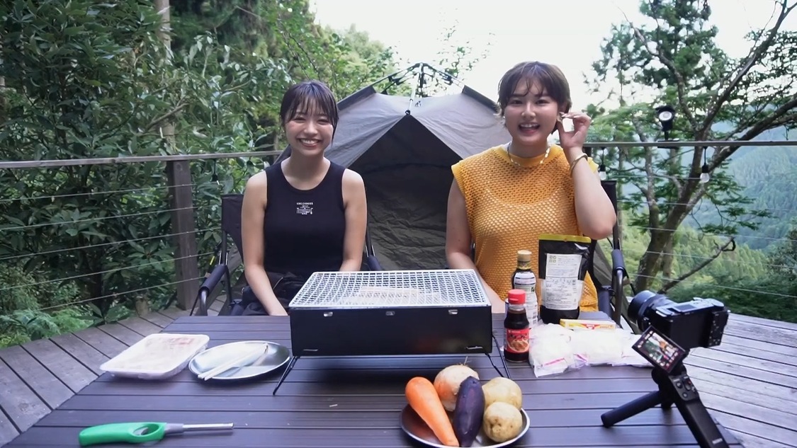 「大原優乃ちゃんと2人で懐かしのゆるキャン△飯を作ったよ🏕️煮込みカレーと肉まんサンド🥰【コラボ】」より