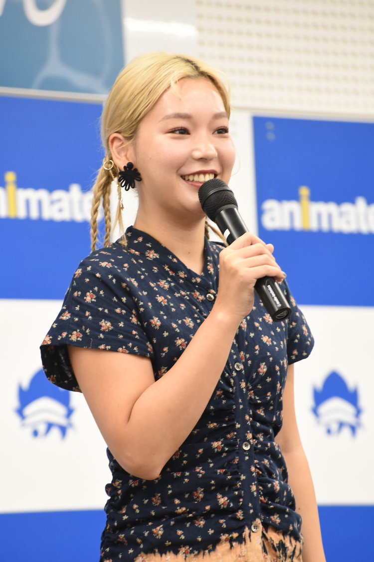 高槻かなこ1st写真集『夜明け』（東京ニュース通信社刊）