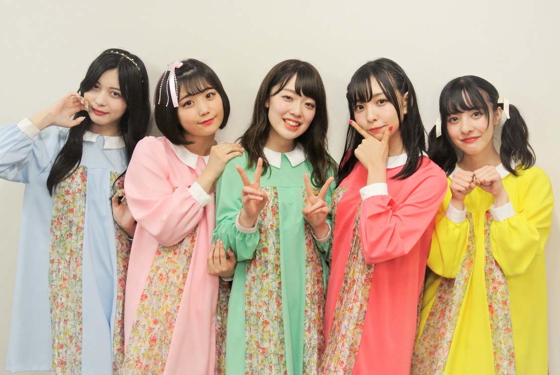 左から：羽島めい、小山ひな、塩見きら、一ノ瀬みか、羽島みき