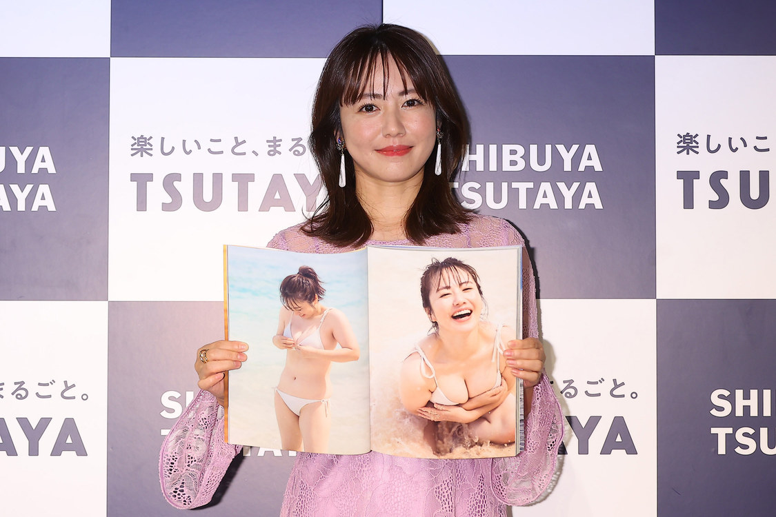 磯山さやか＜写真集『and more』出版記念会見＞SHIBUYA TSUTAYA（2023年10月21日）