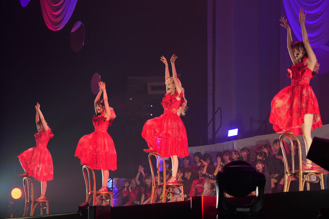 ＜MXまつり AKB48 62ndシングル「アイドルなんかじゃなかったら」発売記念コンサート〜劇場公演曲リクエストアワーセットリストベスト30〜＞日本武道館（2023年10月21日／ⒸAKB48）