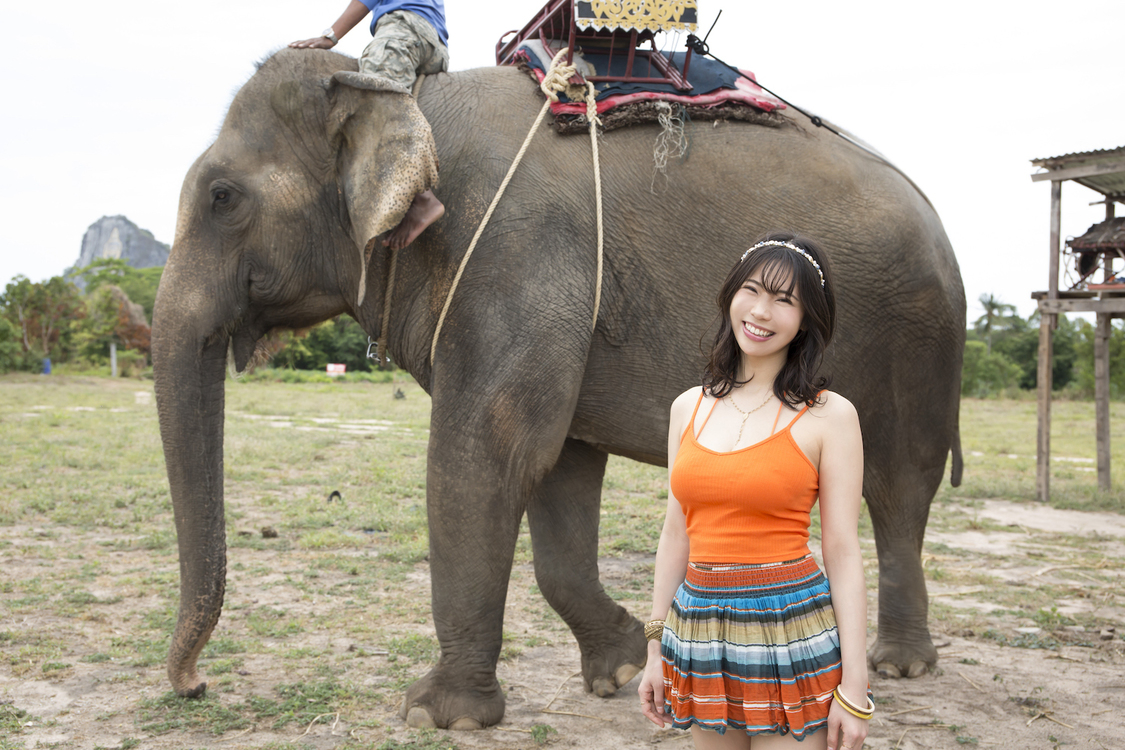 鈴木ふみ奈 Blu-ray&DVD『mung ming-ムンミン』（Aircontrol）（撮影：黒佐勇）