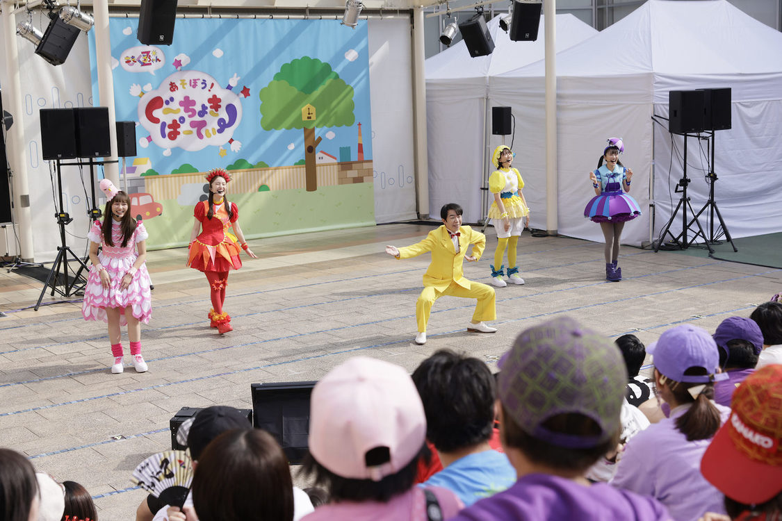 ＜ももクロスペクタクルミーティング in ららぽーと柏の葉 〜振り返ればノールールだった15年は宝物〜＞三井ショッピングパークららぽーと柏の葉（2023年11月4日）