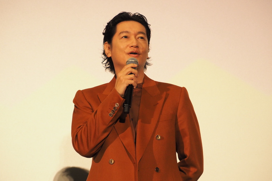 ＜映画『人生に詰んだ元アイドルは、赤の他人のおっさんと住む選択をした』公開記念舞台挨拶＞（2023年11月4日／©2023映画「人生に詰んだ元アイドルは、赤の他人のおっさんと住む選択をした」製作委員会）