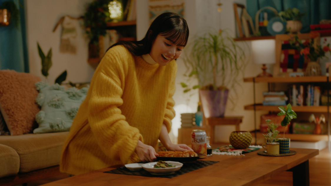 齋藤飛鳥（『クリアアサヒ』新 WEBCM 「飲みやすくておいしいクリアアサヒ」篇より）