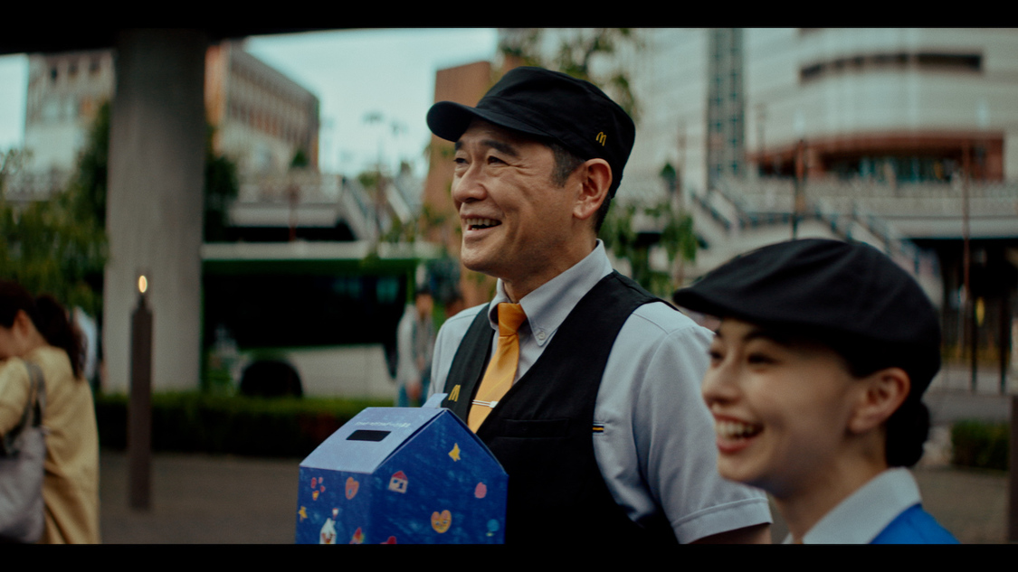 青いマックの日 新TV-CM「広がる青い輪」篇