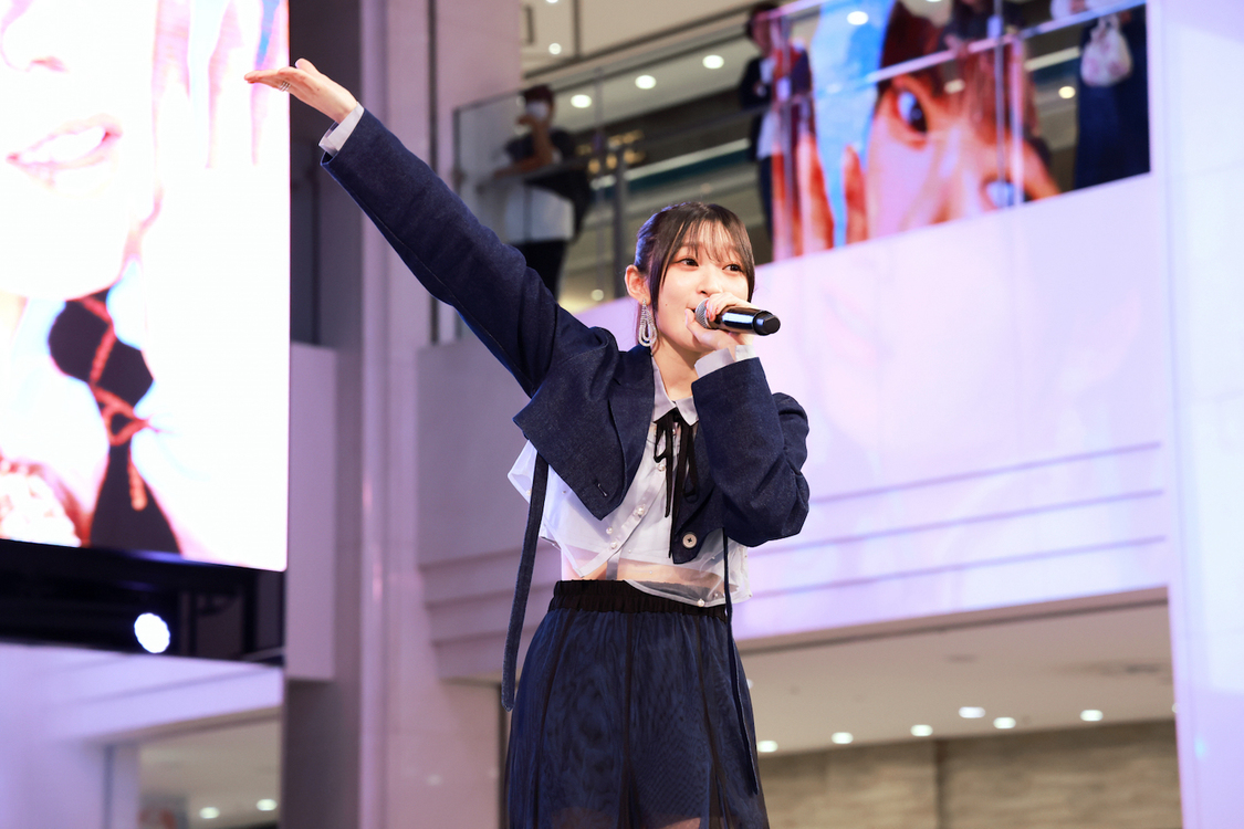 宮本佳林＜「バンビーナ・バンビーノ/Lonely Bus」（両A面）リリース記念 ミニライブ＆お見送り会＞（第1部）