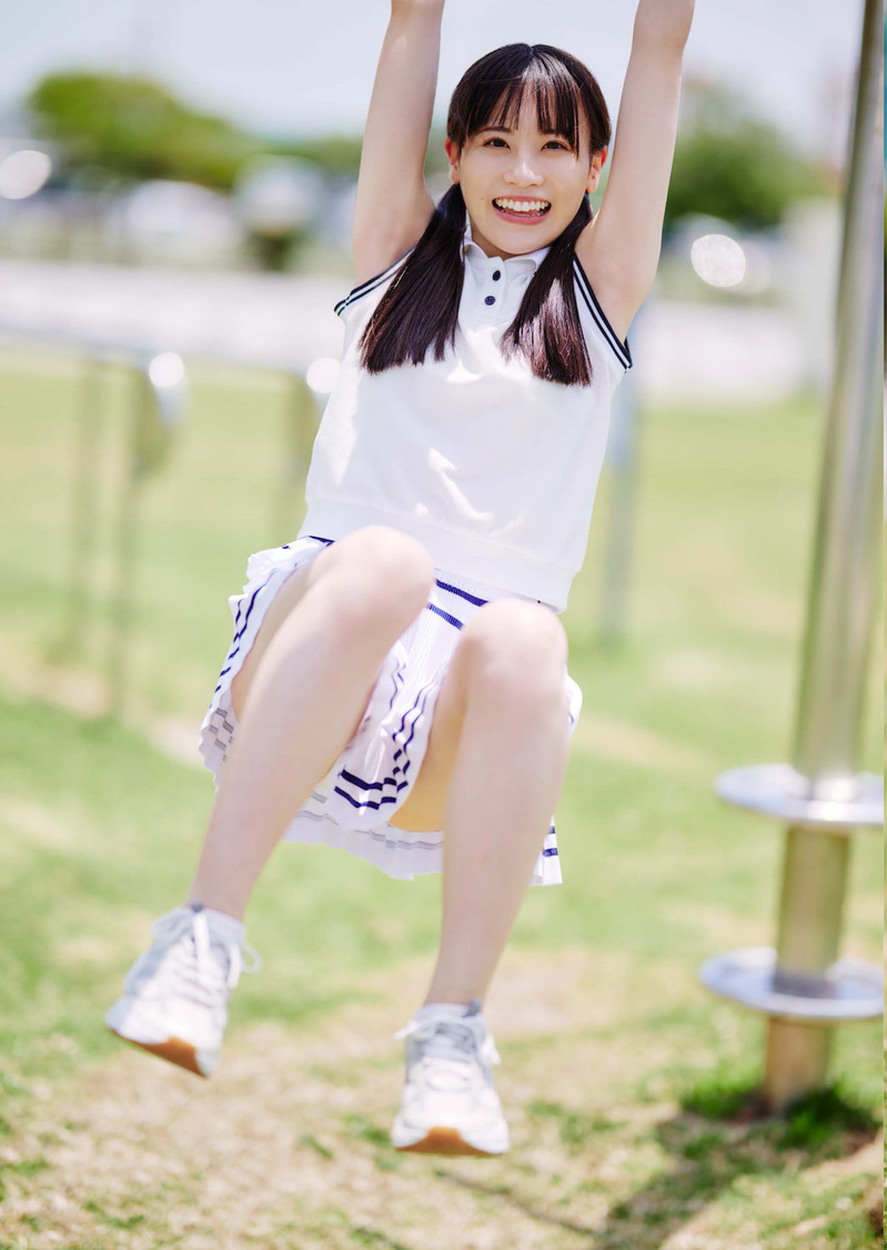 かすみ草とステラ 有岡ちひろ写真集 『ちひろって、呼んで欲しい。』中面カット