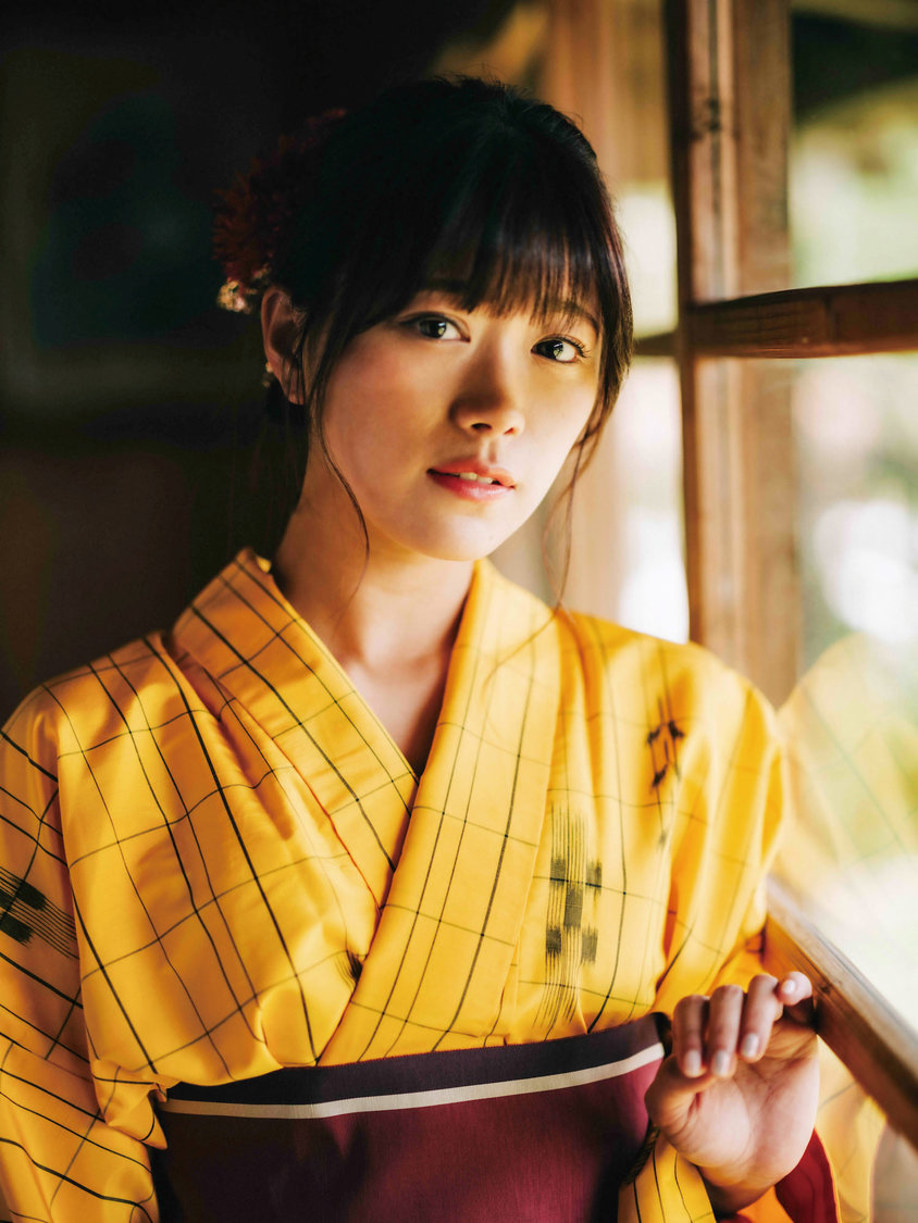 山内鈴蘭『Memolily』イメージカット（©2024 Liverpool）