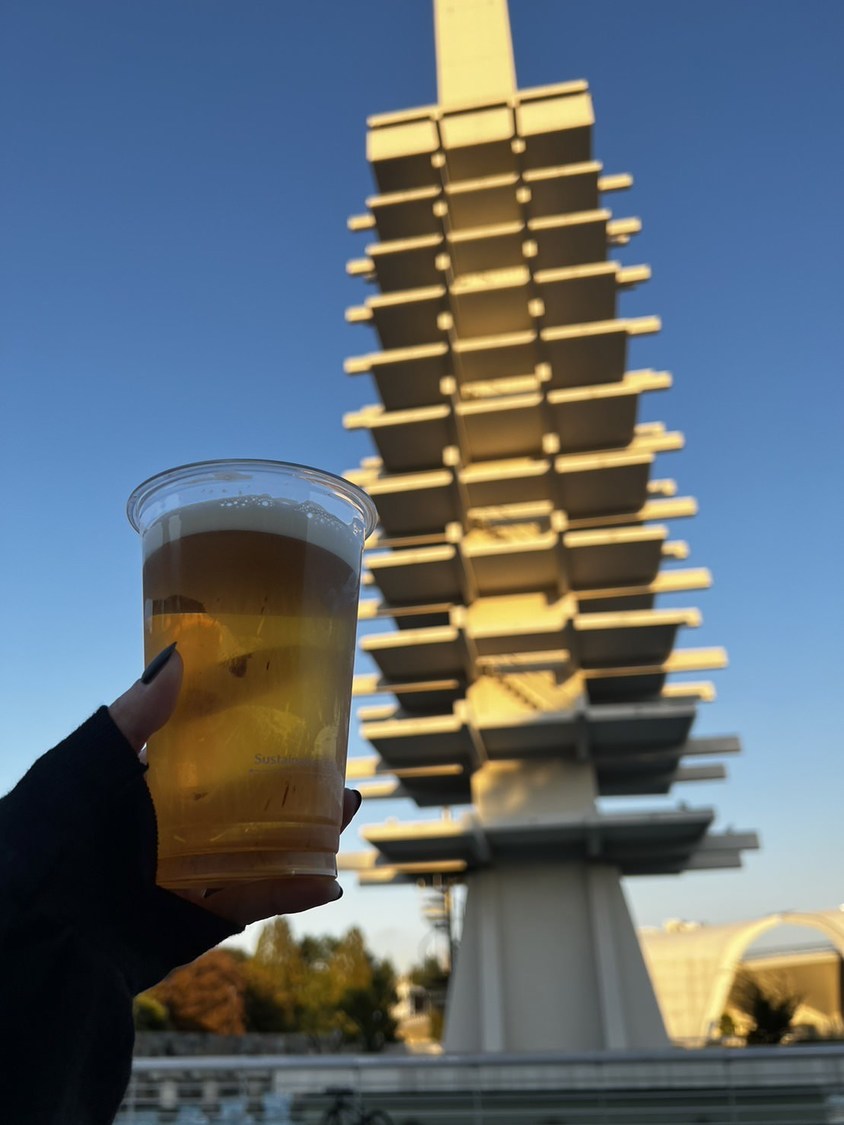 最近、公園でビールを飲むのにハマっています。