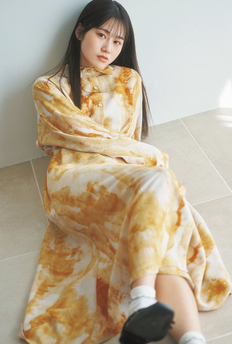 『blt graph.vol.96』ローソンエンタテインメント購入特典ポスター【向井純葉（櫻坂46）】