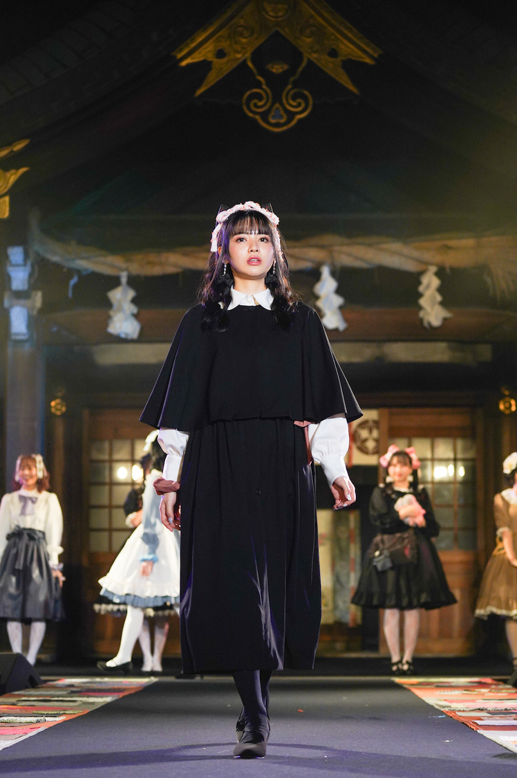 鎮⻄寿々歌（FRUITS ZIPPER）