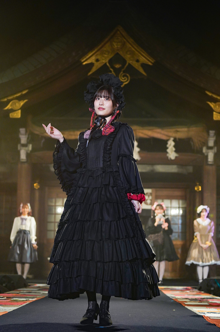 月足天音（FRUITS ZIPPER）