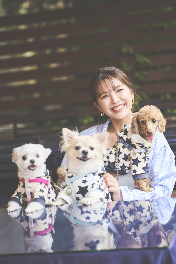 『寺本莉緒 2024年カレンダー』より