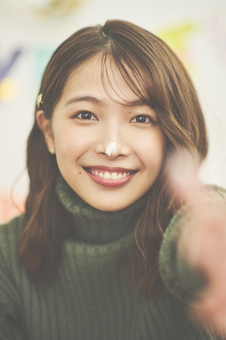 『寺本莉緒 2024年カレンダー』より