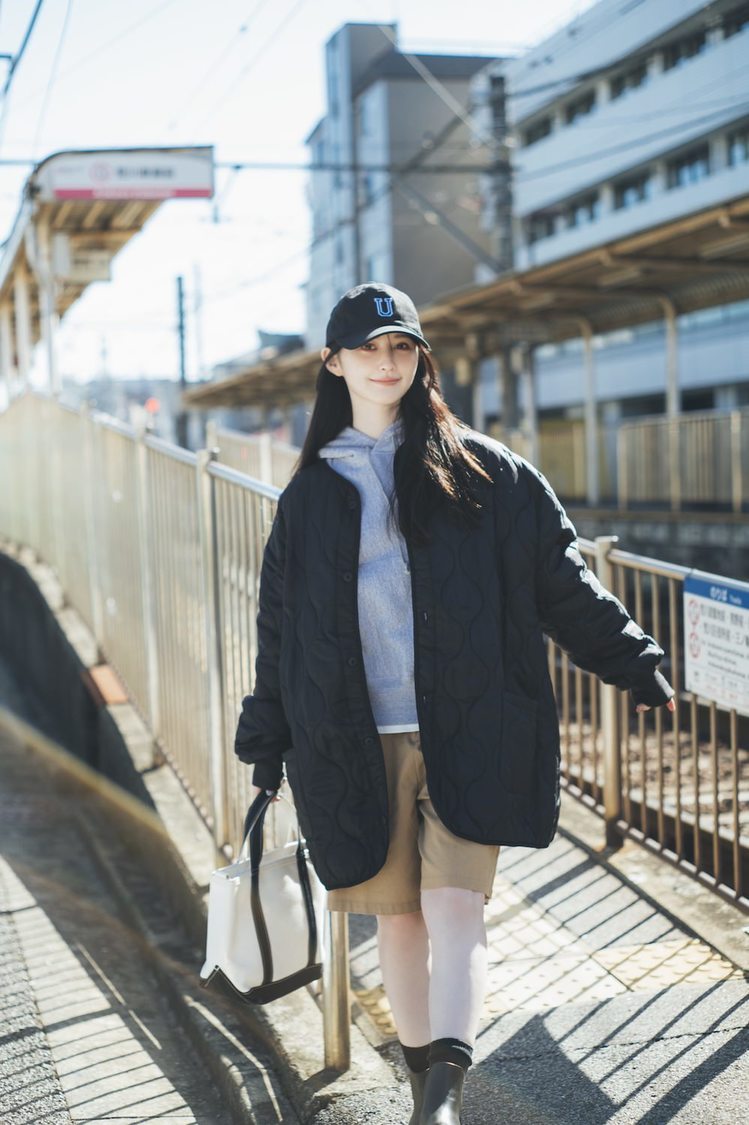 『and MIKANA vol.01』より