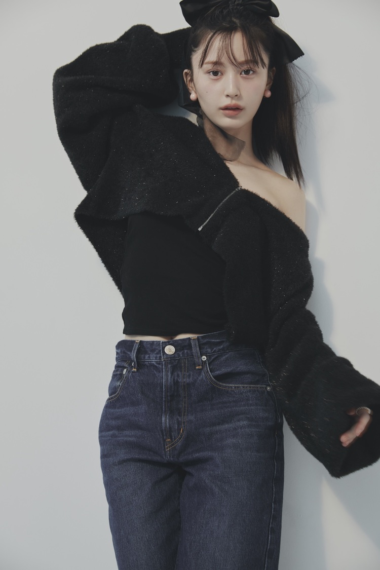 『and MIKANA vol.01』より