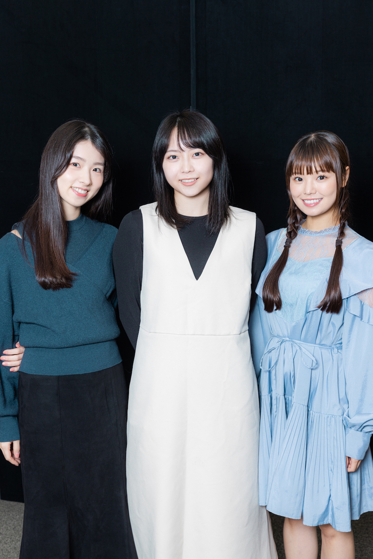 左から、岩立沙穂（AKB48）、本西彩希帆、遥りさ