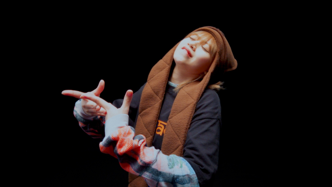 ExWHYZ「6WHYZ」MVより