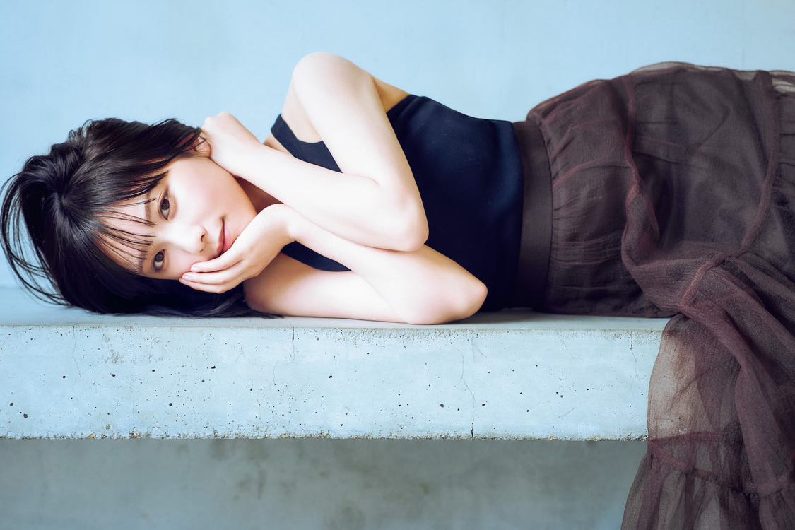 『ヤングチャンピオン』No.24　与田祐希クリアファイル＆両面ポスター（Ⓒ神藤剛（秋田書店））