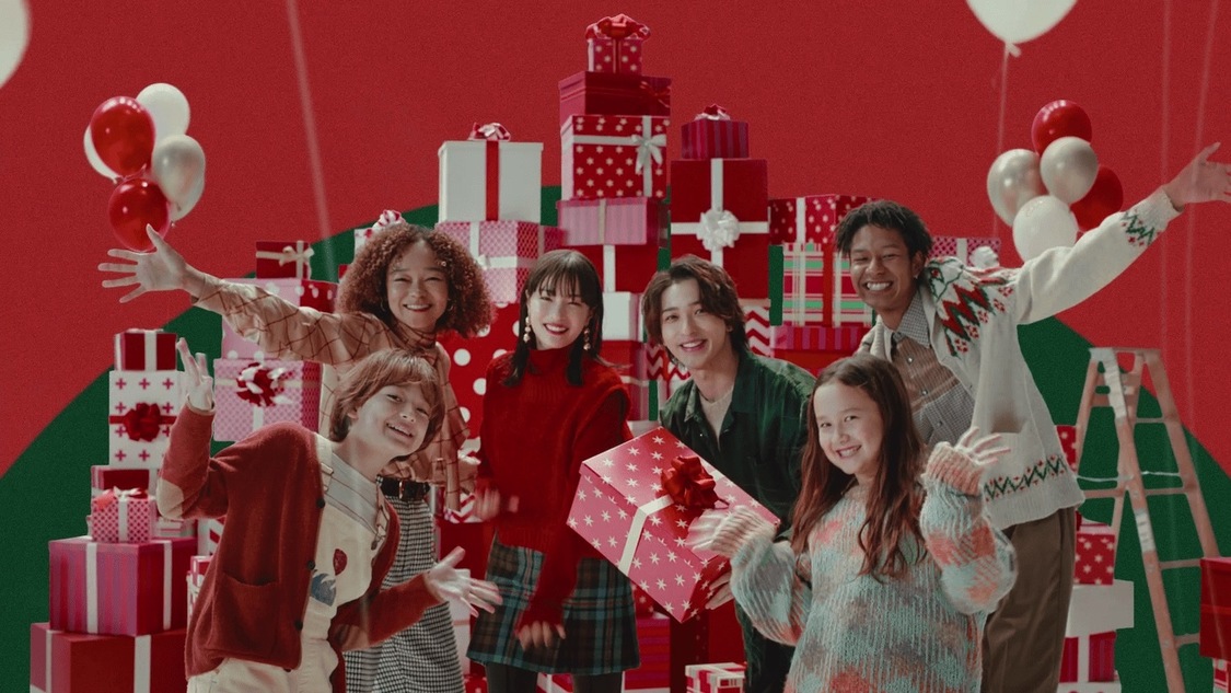 新TV-CM「クリスマスプレゼントにチェキ！」篇より