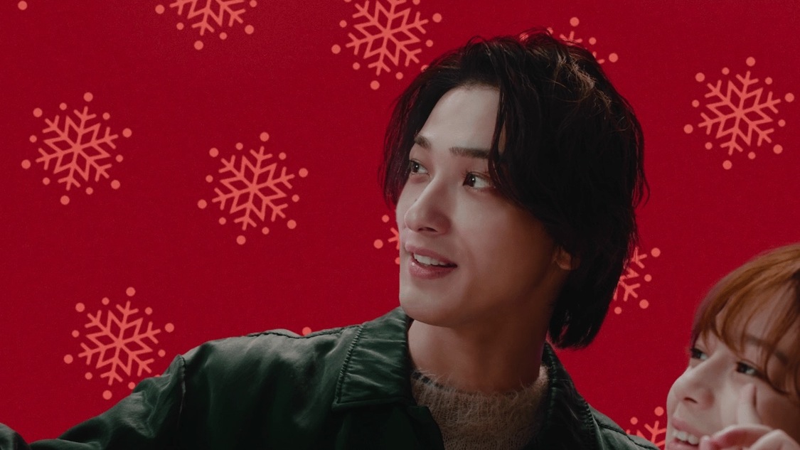 新TV-CM「クリスマスプレゼントにチェキ！」篇より