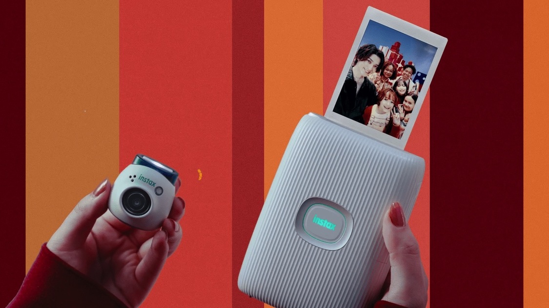 新TV-CM「クリスマスプレゼントにチェキ！」篇より