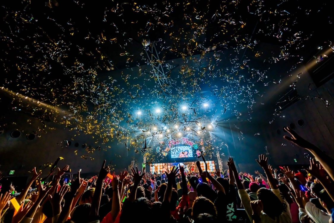 FES☆TIVE＜FES☆TIVEワンマンライブ-コズミック祭り大革命-＞Zepp DiverCity(TOKYO)（2023年12月4日）