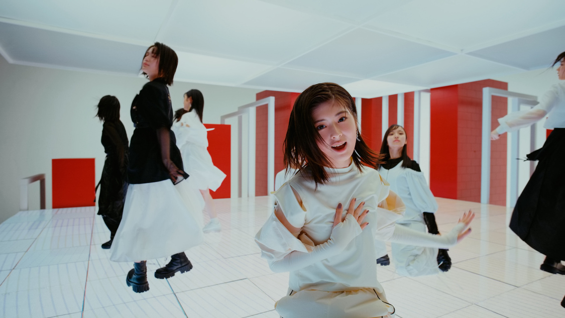 「眼差しSniper」MV（©OVERSE）