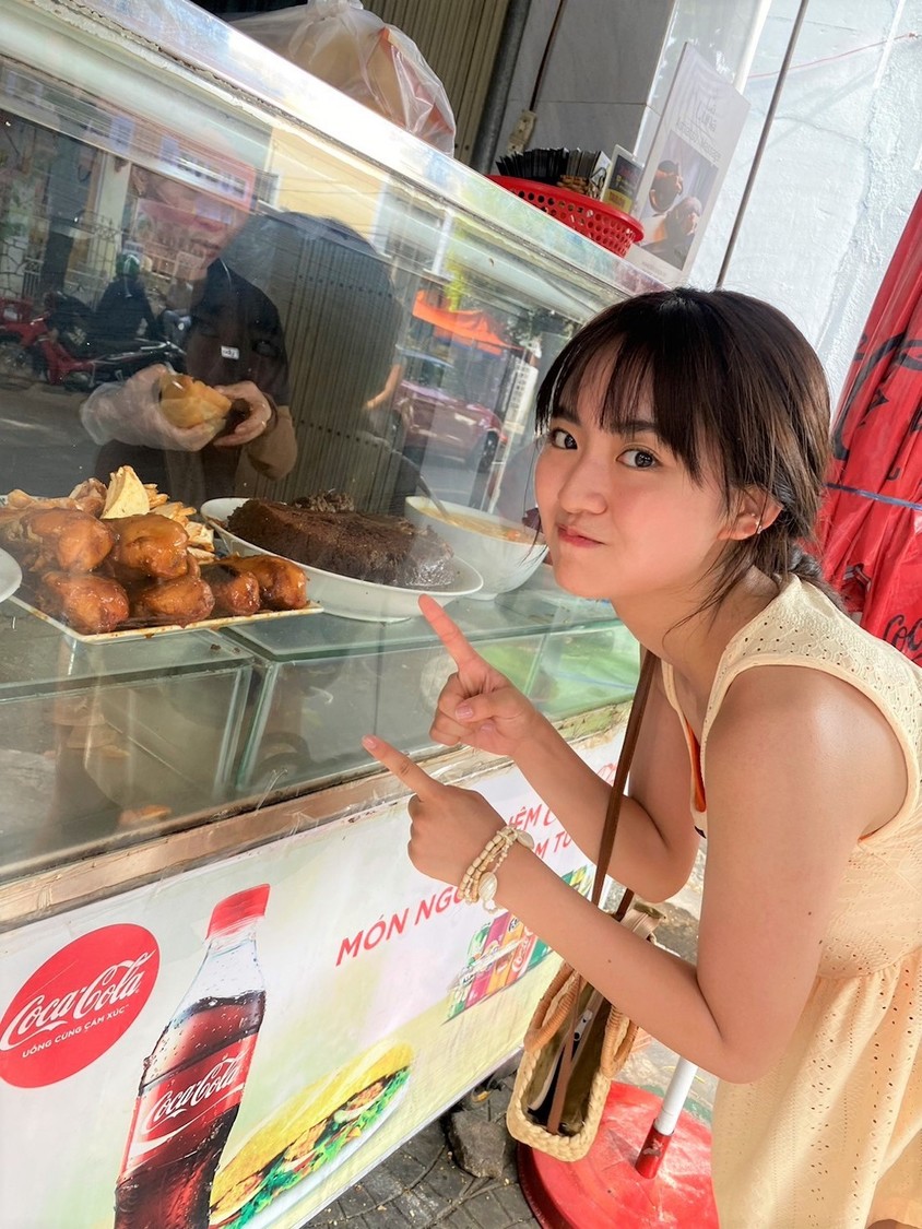 豊田ルナ2nd写真集『Good to see Moon』オフショット