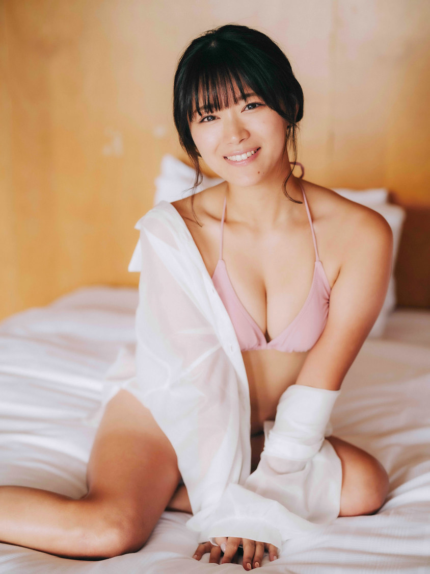 山内鈴蘭『Memolily』イメージカット（©2024 Liverpool）