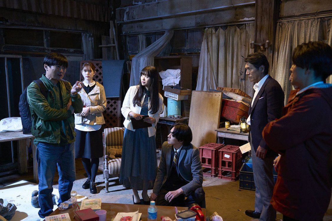 ©️2024 劇場版「マーダー★ミステリー 探偵・斑目瑞男の事件簿」フィルムパートナーズ