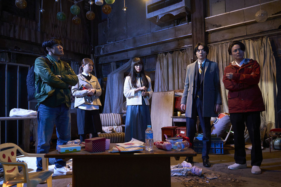 ©️2024 劇場版「マーダー★ミステリー 探偵・斑目瑞男の事件簿」フィルムパートナーズ