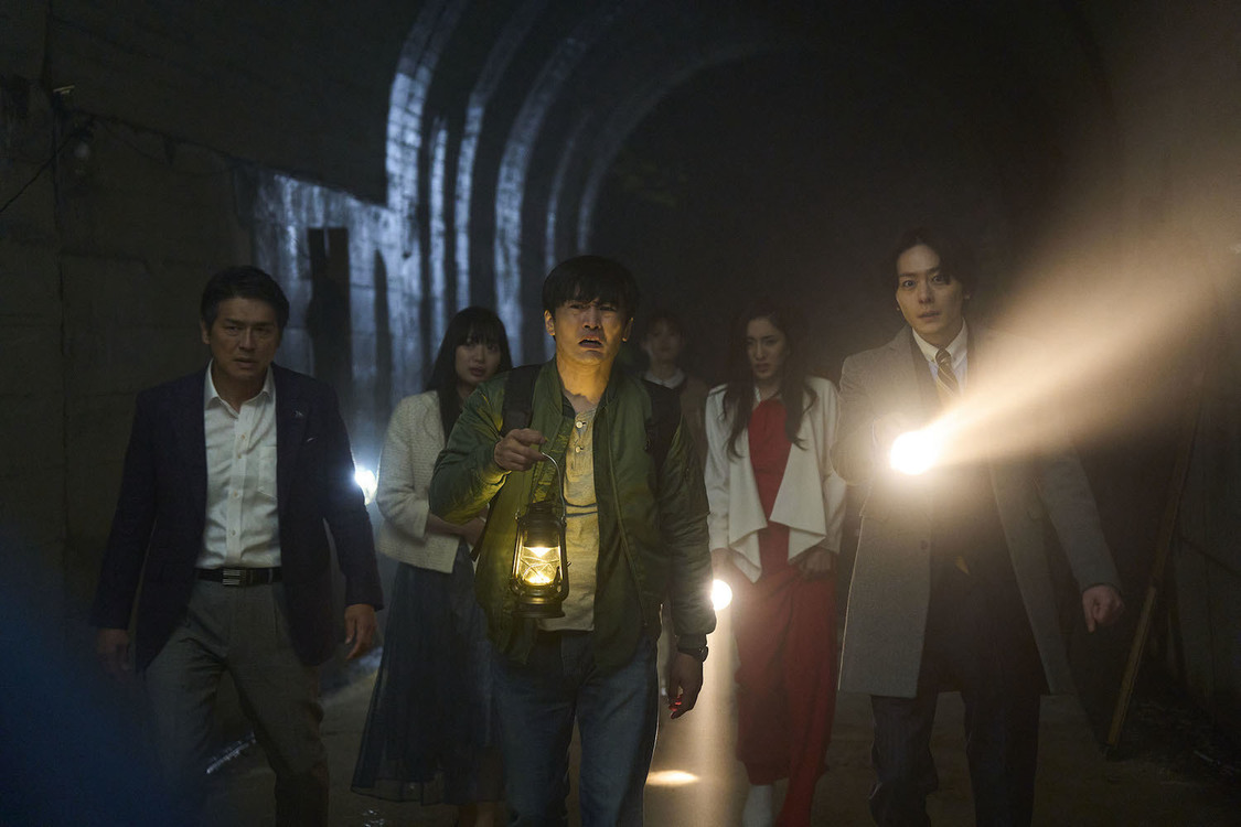 ©️2024 劇場版「マーダー★ミステリー 探偵・斑目瑞男の事件簿」フィルムパートナーズ