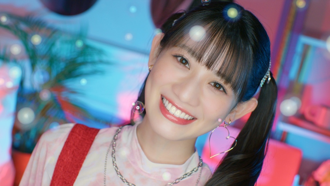 TEAM SHACHI「おとなりさん」ミュージックビデオより