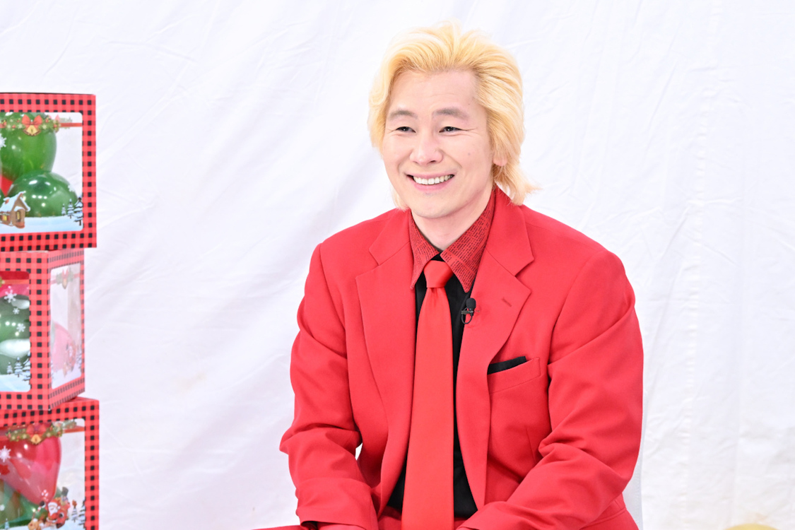 カズレーザー（メイプル超合金）（©️TBS）