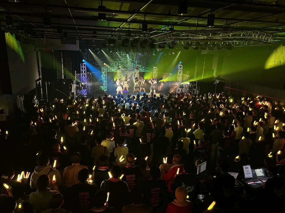 ＜カミングフレーバー LIVE 2023 ～Our pride～ at DIAMOND HALL＞ダイアモンドホール（2023年12月12日／©2023 Zest, Inc.）