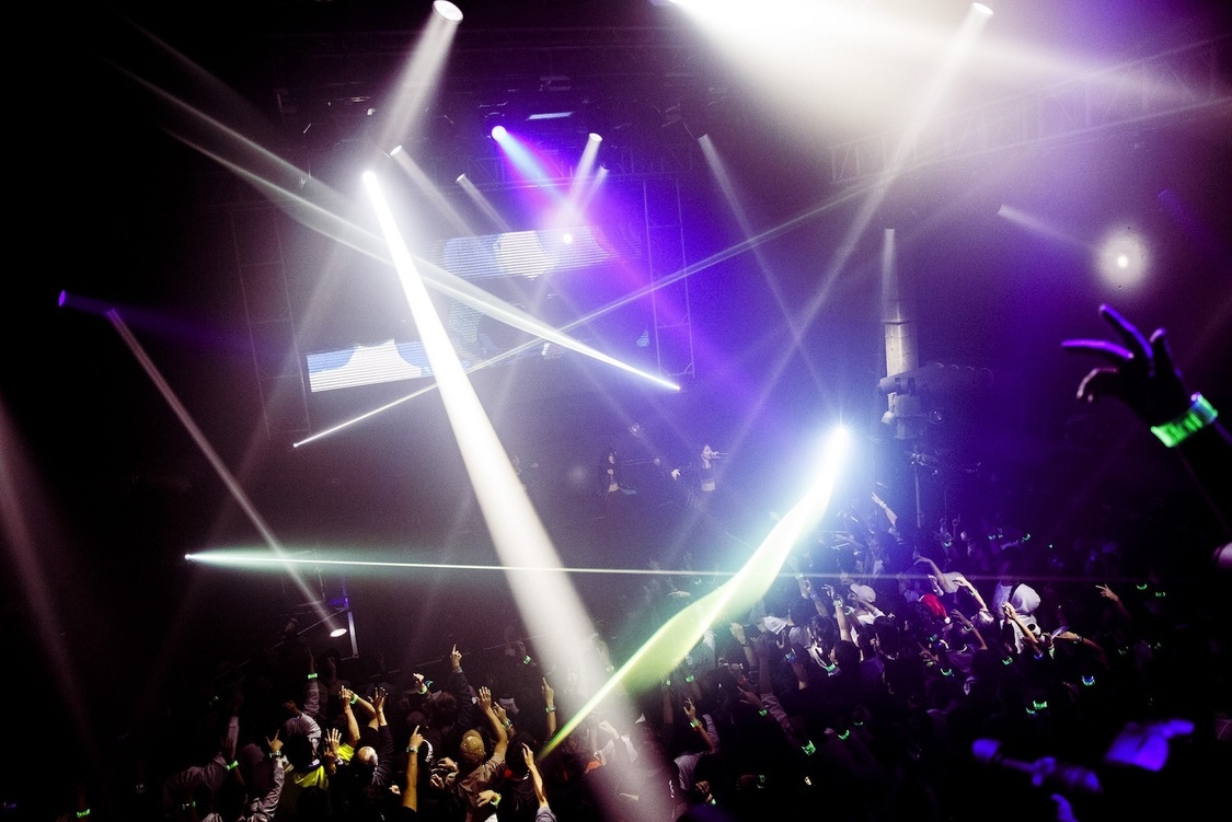 ExWHYZ＜ExWHYZ TOUR 2023 ‘eLATION’ part.3 [Final Series YEAREND PARTY]＞WOMBLIVE（2023年12月13日）