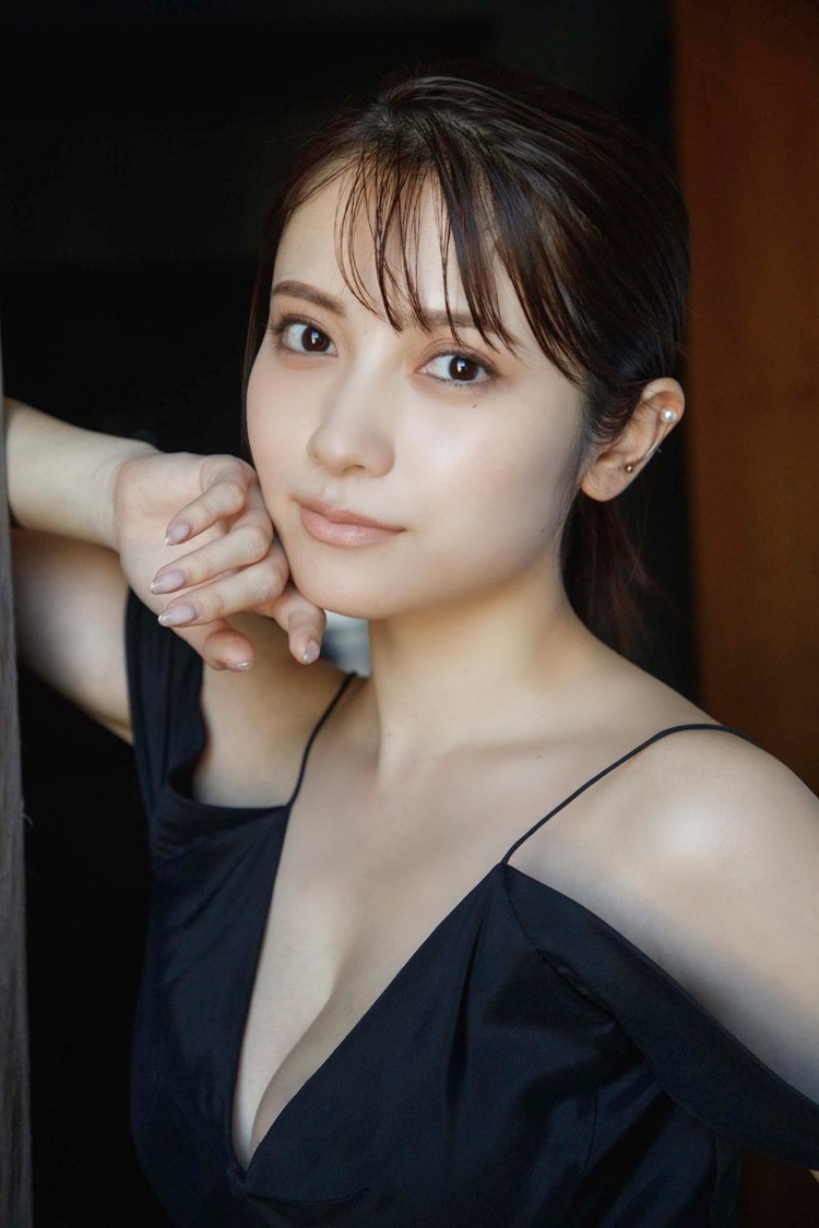 桃月なしこ『FRIDAY』2023年12月15日発売号アザーカット（撮影：菊地泰久）