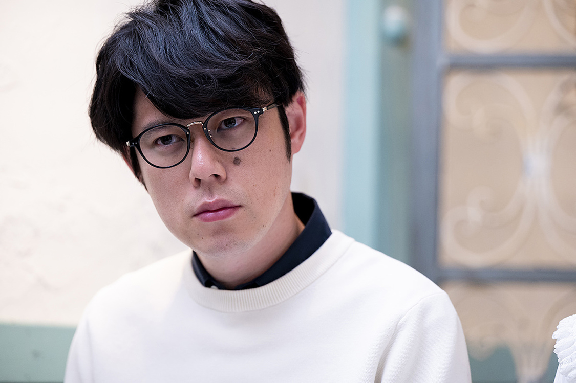 映画『コーヒーはホワイトで』場面写真より（©️映画「コーヒーはホワイトで」製作委員会）