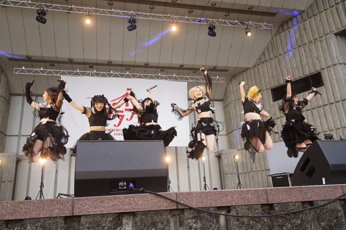 BLACKNAZARENE＜ケンズカフェ東京 PRESENTS ガラフェス 〜日比谷野音 デリシャスサンデー〜＞日比谷野外大音楽堂（2023年12月17日）