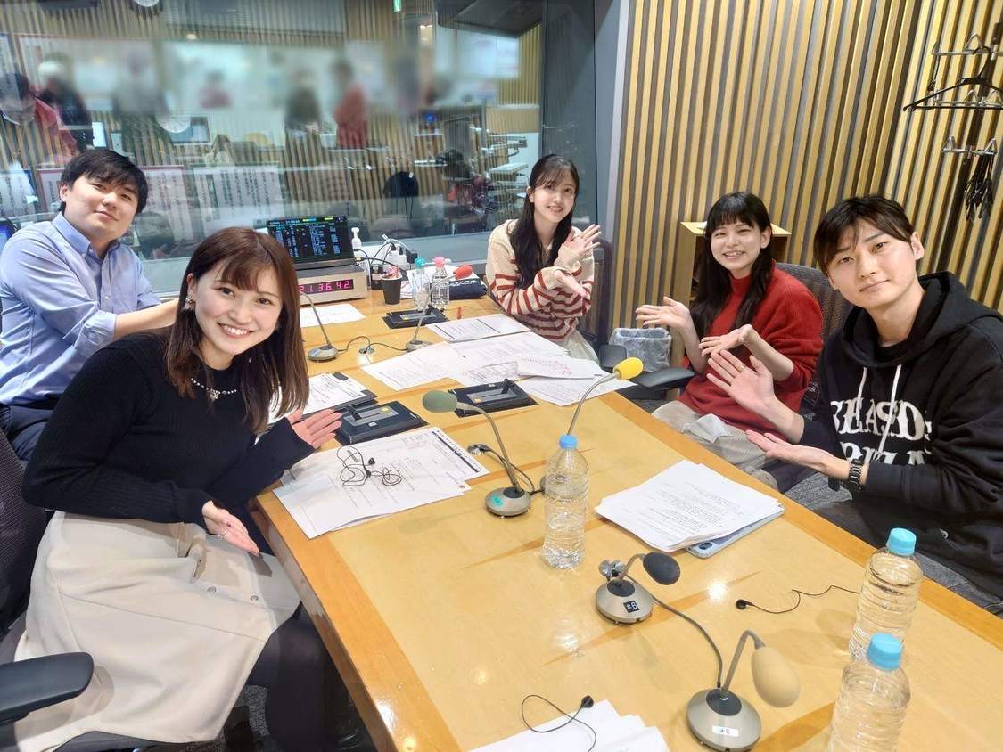 島袋美由利、新井良平